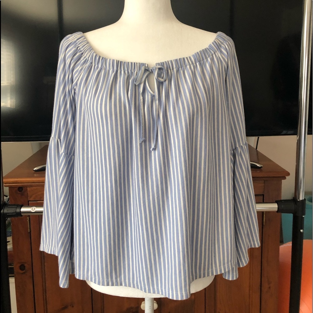 AEO Off Shoulder loose Linen Blend Top size XL EUC